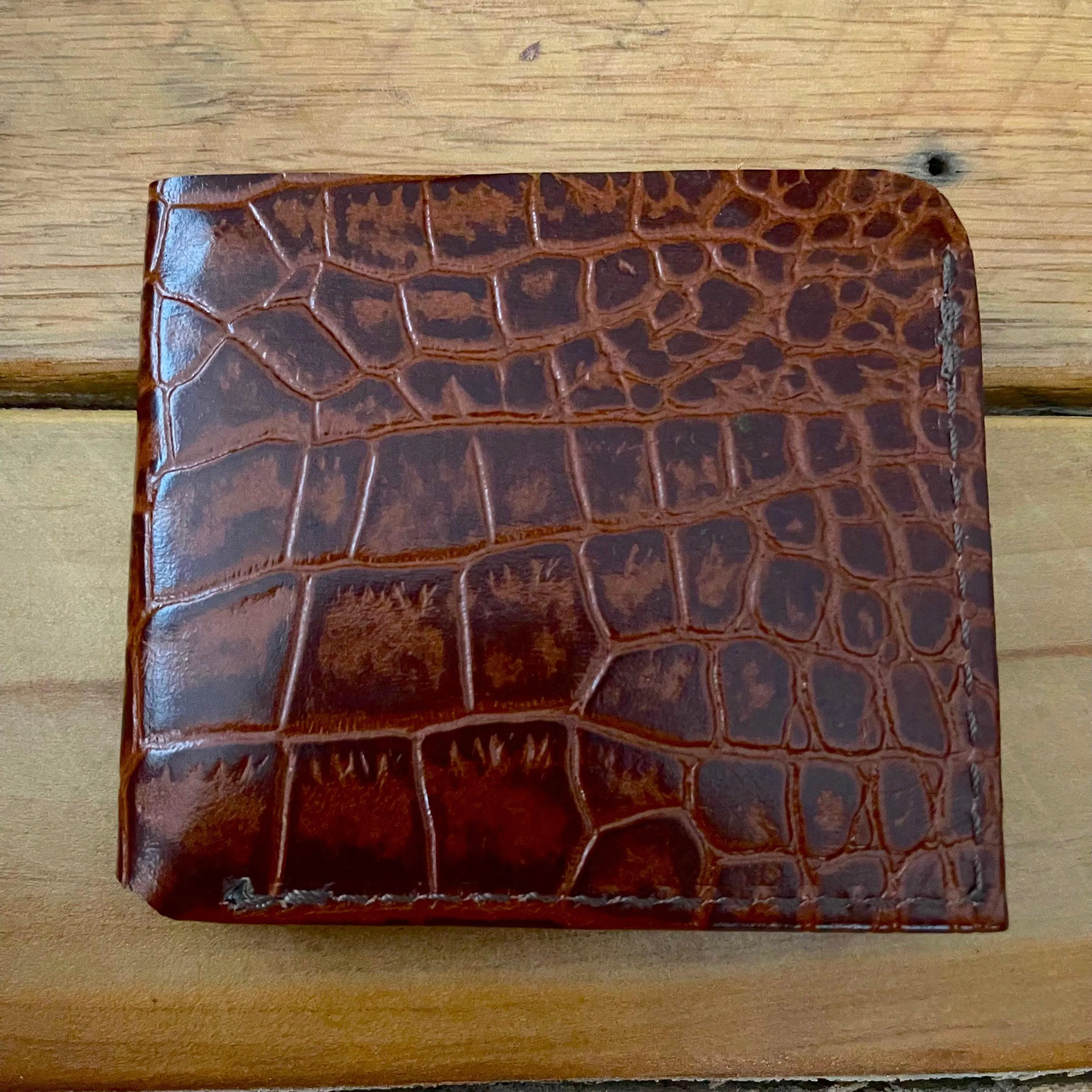 Men's Croc Embossed Leather Bifold Wallet